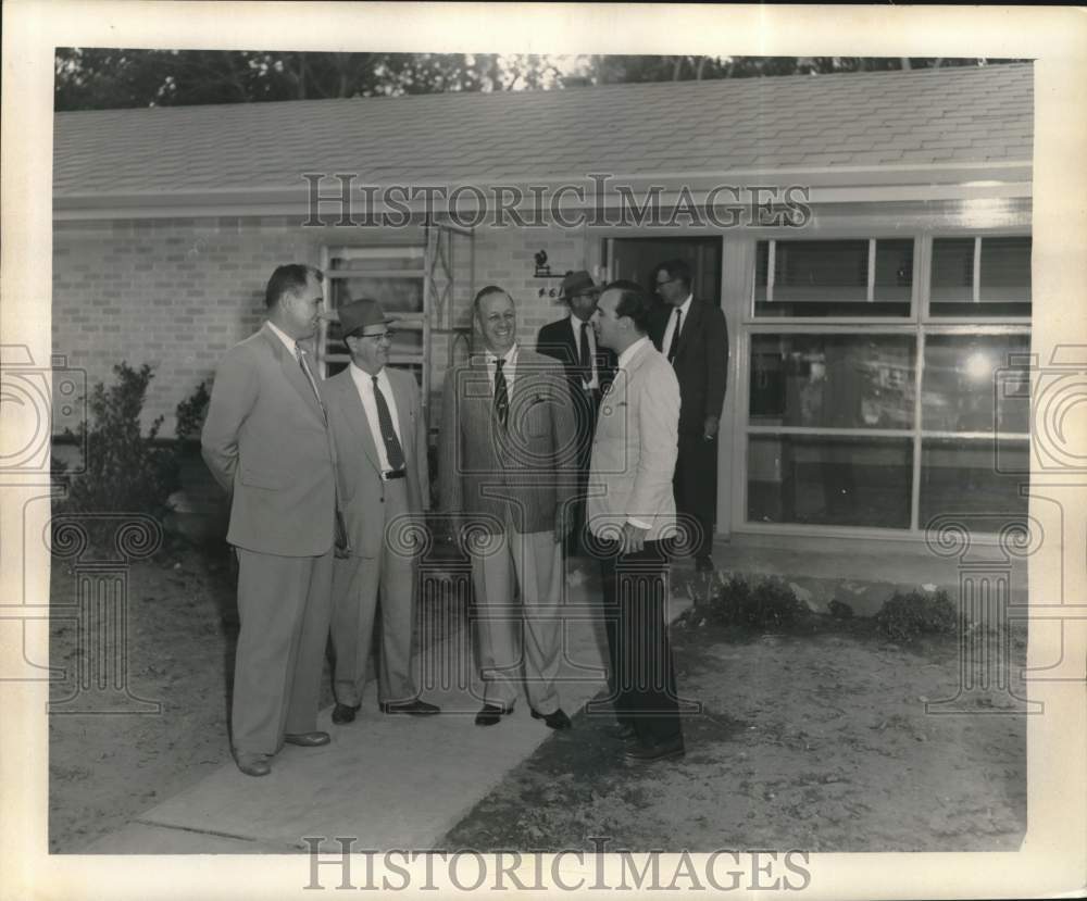 1955 Press Photo I.K. Kozuilia and Russian Builder Delegation in New Orleans