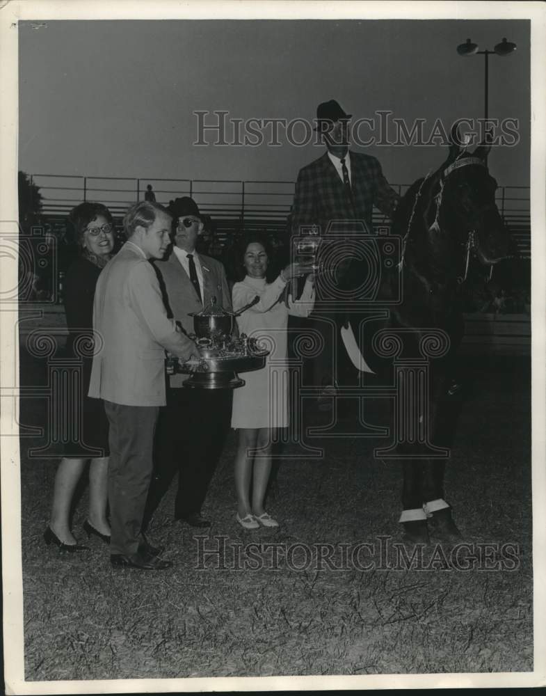 1968 Press Photo J.A. Morman Wins Tennessee Walking Horse Award - noc28813- Historic Images