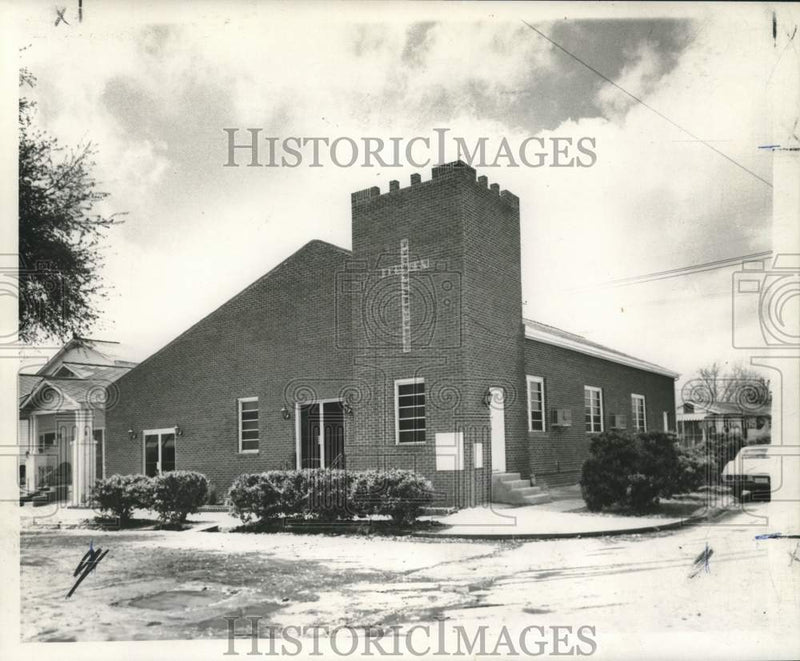 Load image into Gallery viewer, 1970 Press Photo New Sanctuary of St. Luke's Baptist Church in New Orleans
