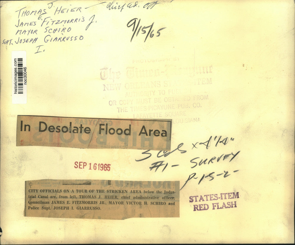 1965 Press Photo Mayor Victor Schiro and other officials tour Canal flood area.