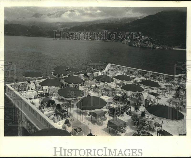 Load image into Gallery viewer, 1968 Press Photo View of the Terrace on St. Stefan overlooking Adriatic Sea
