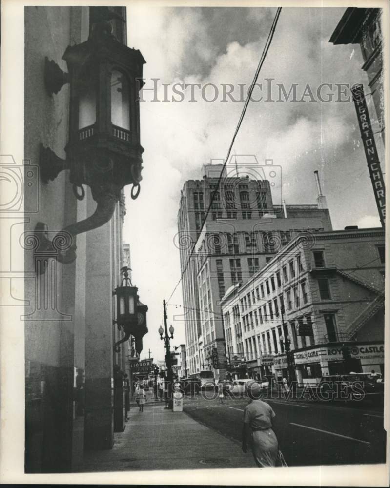 1965 Press Photo Saint Charles Street View from Sidewalk in New Orleans