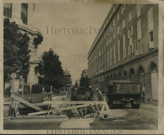 1960 Press Photo Saint Louis Street gets a face-lift - noc32599