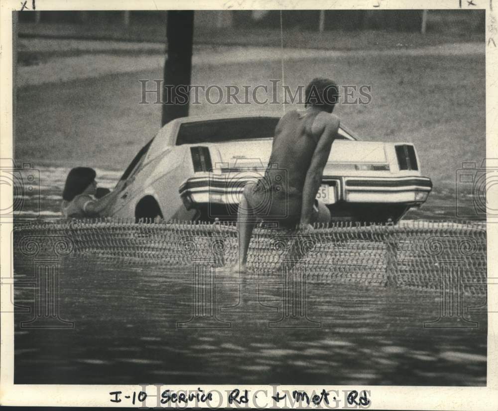 1978 Press Photo Rainfall causes major flooding on I-10 Service road &amp; Met. road- Historic Images