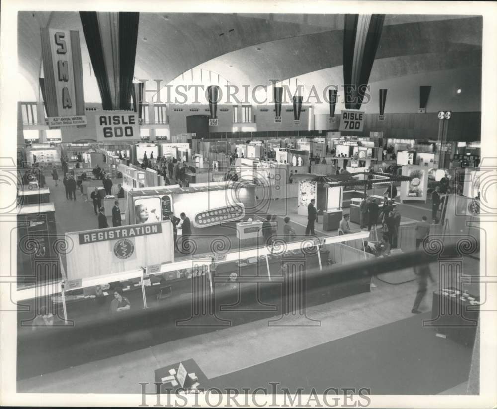 1969 Press Photo Booths at convention at Rivergate - noc35234