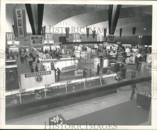1969 Press Photo Booths at convention at Rivergate - noc35234