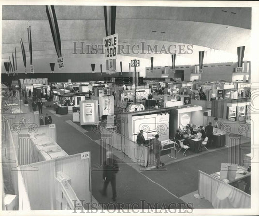 1969 Press Photo Rivergate conventioneers and visitors. - noc35237