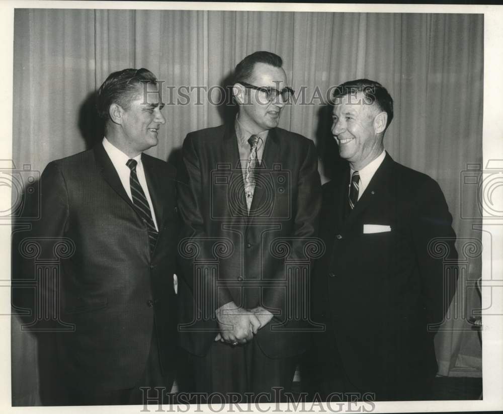 1970 Press Photo Louisiana Petroleum Council - J.H. Brown and Other Members
