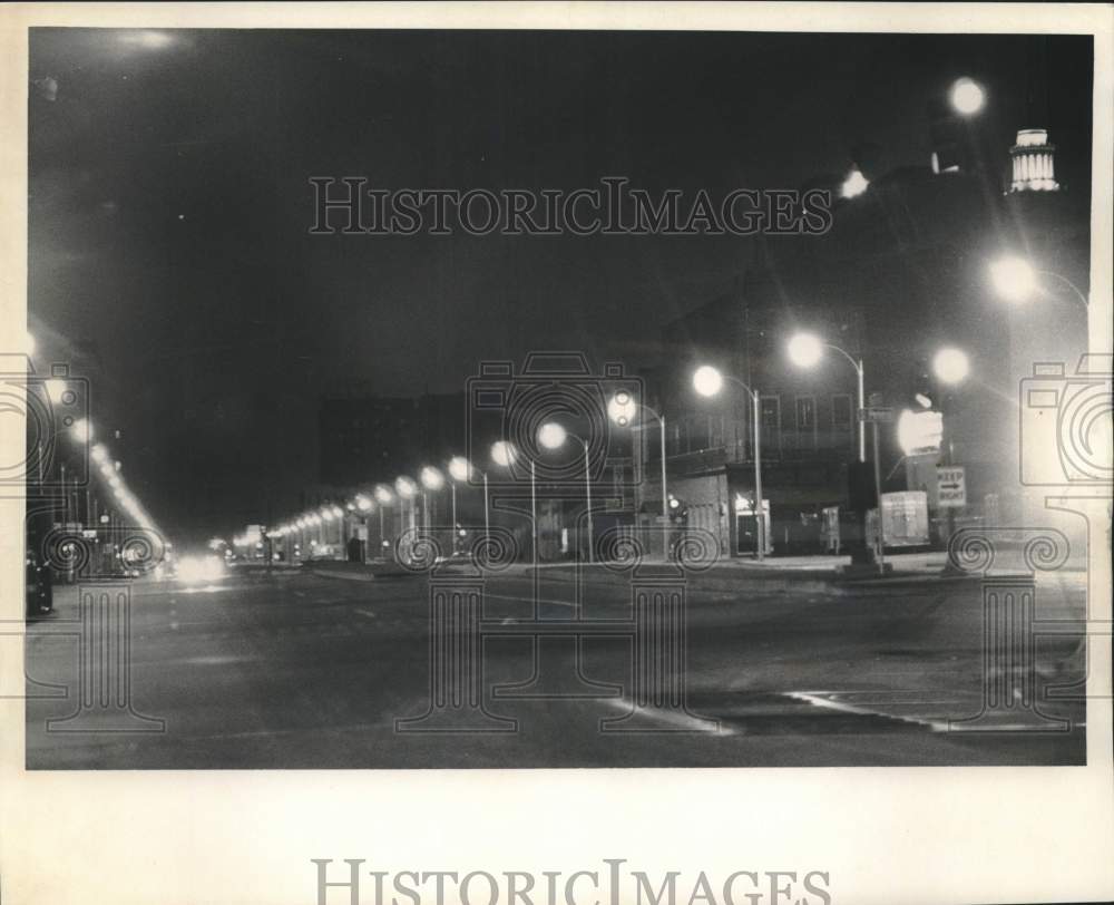 1966 Press Photo Night View of a Widened Poydras Street in New Orleans