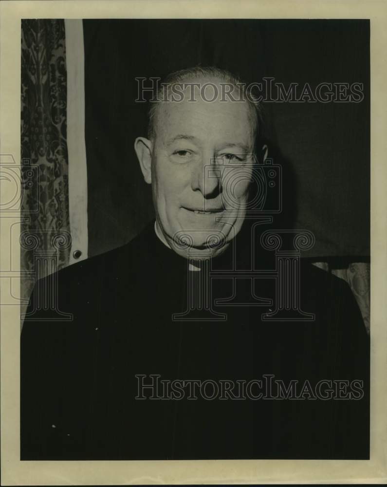 1965 Press Photo Reverend Carl J. Schutten of New Orleans - noc36078