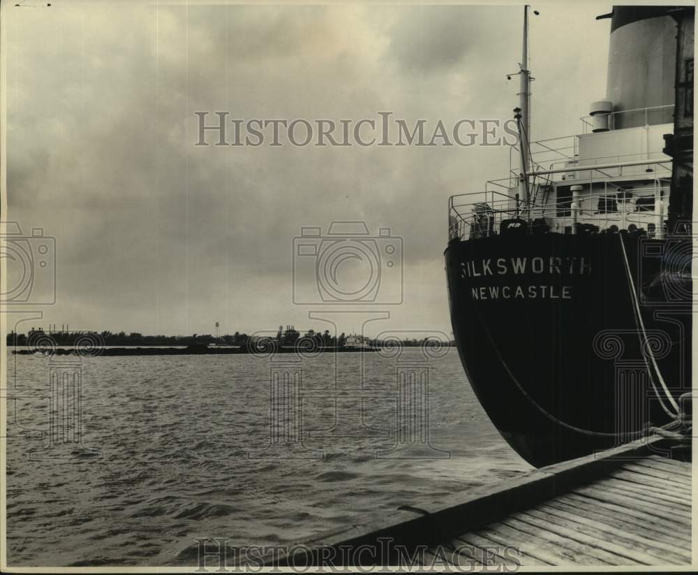 1967 Press Photo Silksworth, Commercial Coal Tow at Port of New Orleans- Historic Images