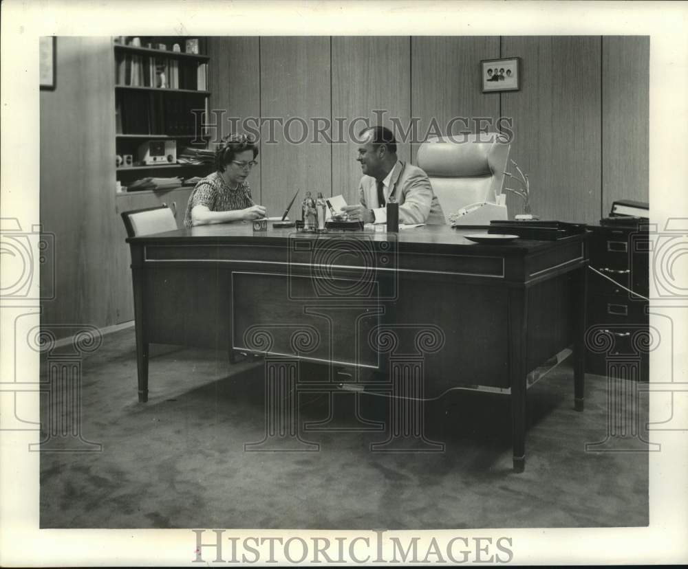 1963 Press Photo Philip J. Schoen III dictates letter to Miss Josephine Mazza