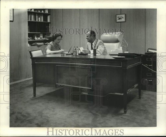 1963 Press Photo Philip J. Schoen III dictates letter to Miss Josephine Mazza