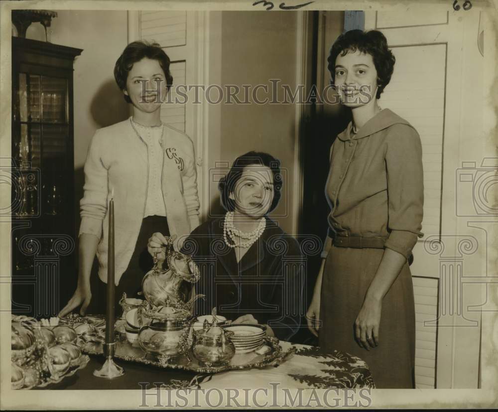 1960 Press Photo Gallery Circle Theater Benefit Planners, New Orleans