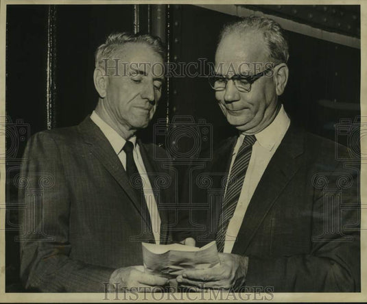 1961 Press Photo W.P. Sevier and H.B. Martin of farm group and bankers