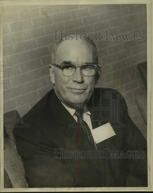 1960 Press Photo Dr. Oliver Willman principal speaker at Farm Bureau - noc38307