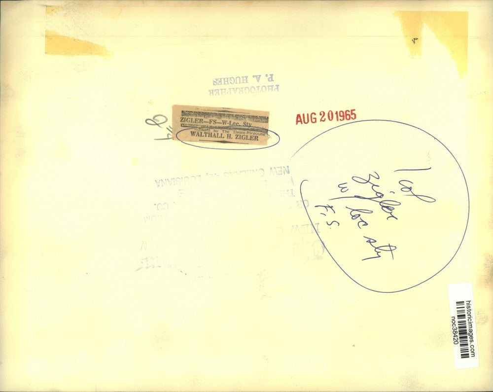 1965 Press Photo Walthall H. Zigler Honored with Plaque - noc38420