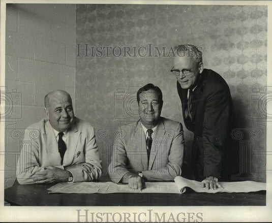 1969 Press Photo Organizers Make Plans for Methodist Hospital in New Orleans