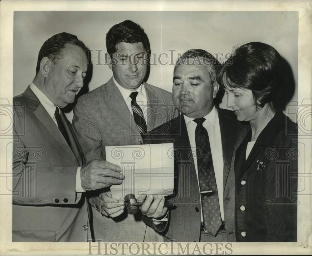 1967 Press Photo CAF officers meet at Whitney Building. - noc39104
