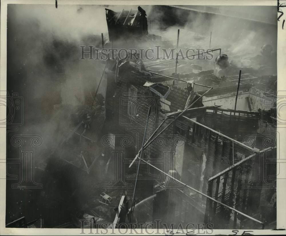 1968 Press Photo Fire Destroyed the Old Senator Hotel on Dauphine in New Orleans