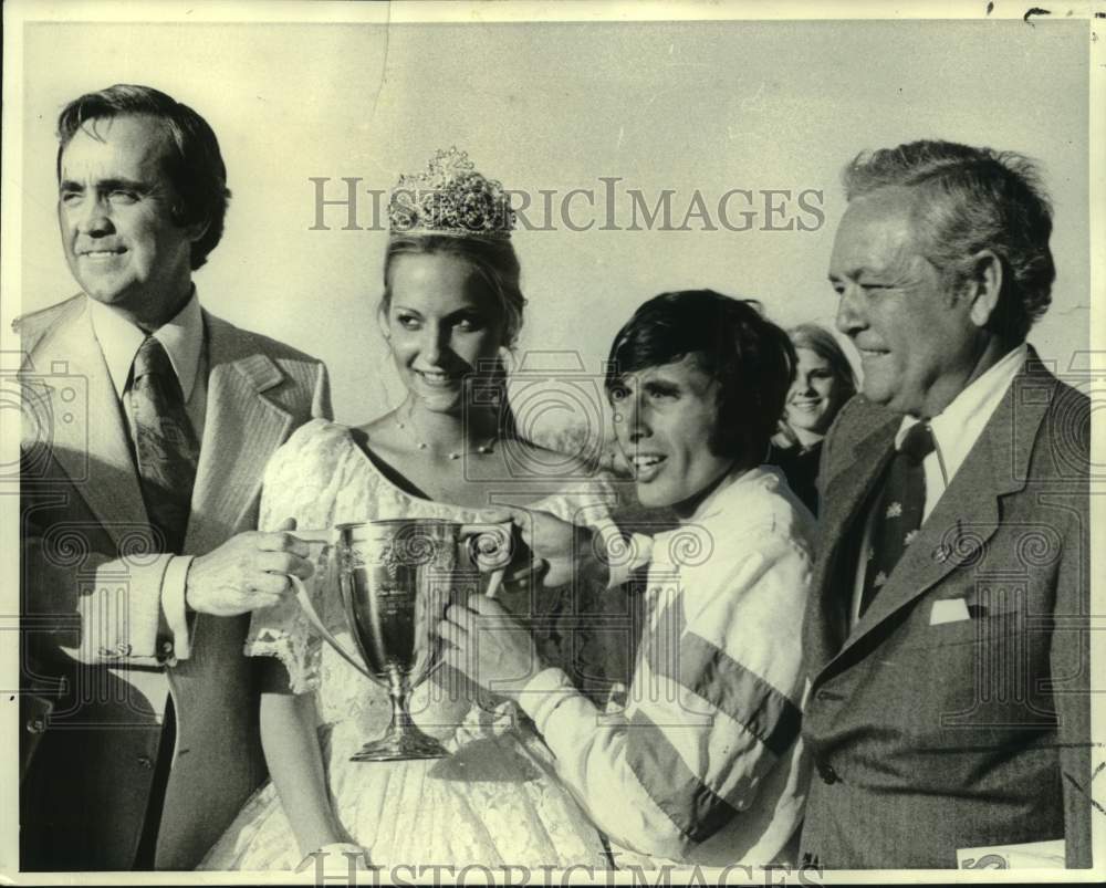 1972 Press Photo Spring Fiesta Cup winners at the Fair Grounds in New Orleans- Historic Images