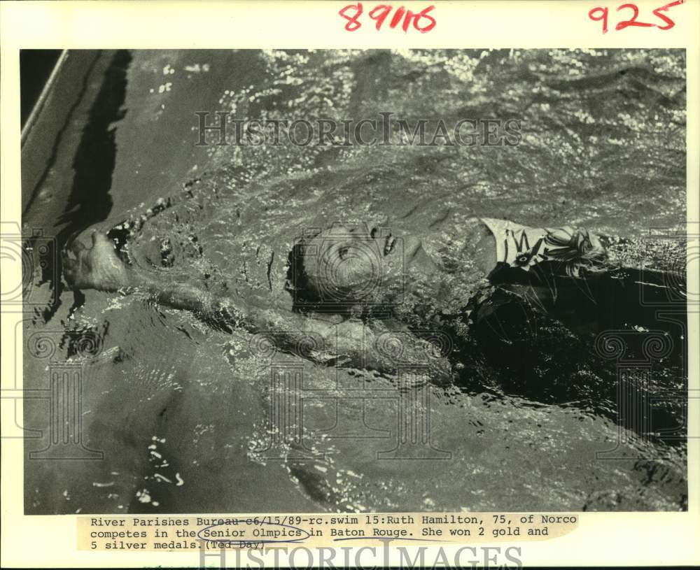 1989 Press Photo Ruth Hamilton swims in Senior Olympics in Baton Rouge- Historic Images