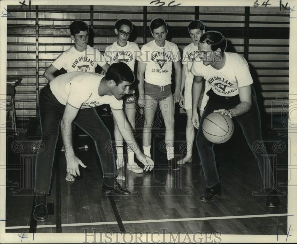 1967 Press Photo Tulane football payers will be YMCA&#39;s Sports instructors- Historic Images