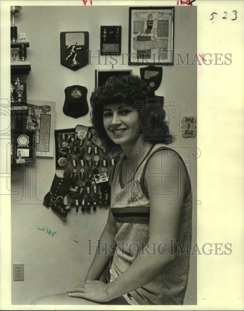 1981 Press Photo Olympic Training Center Attendee Lana Zimmerman with Medals- Historic Images