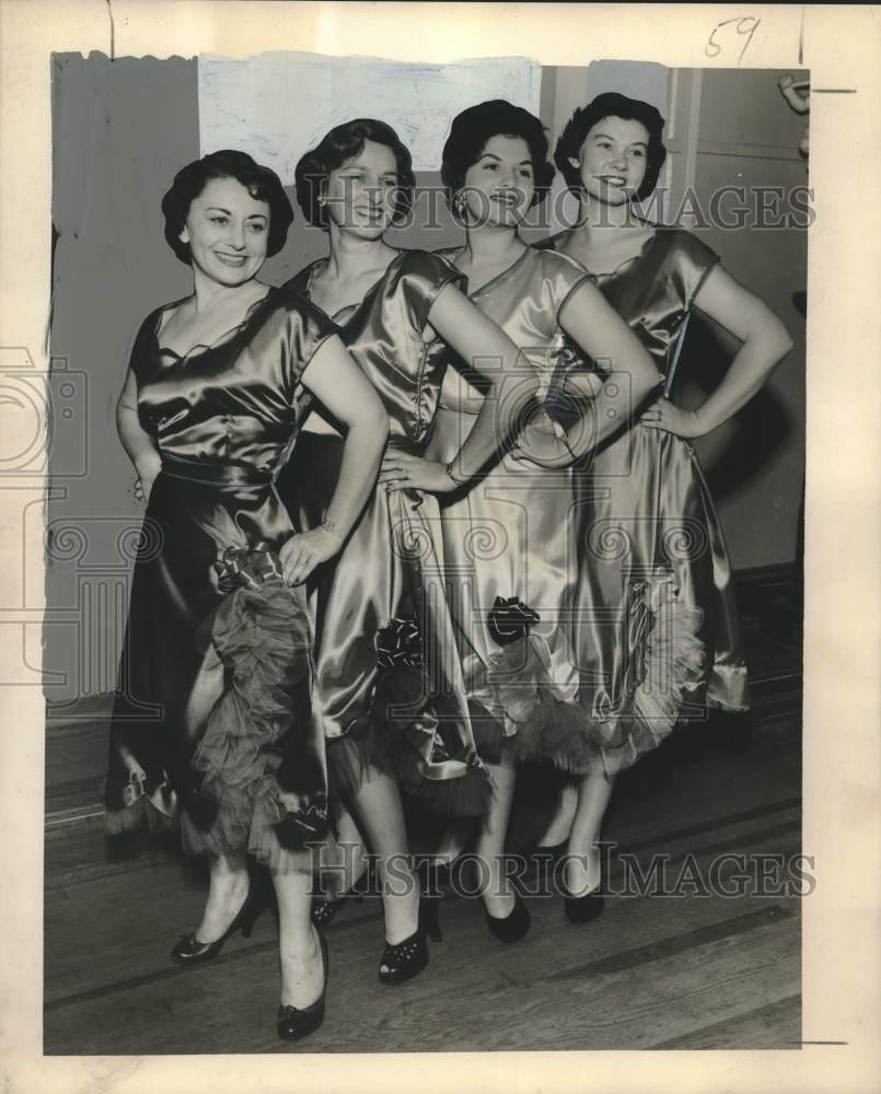 1953 Press Photo Dancing girls in Hadassah musical - noc40321
