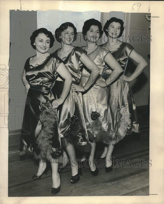 1953 Press Photo Dancing girls in Hadassah musical - noc40321