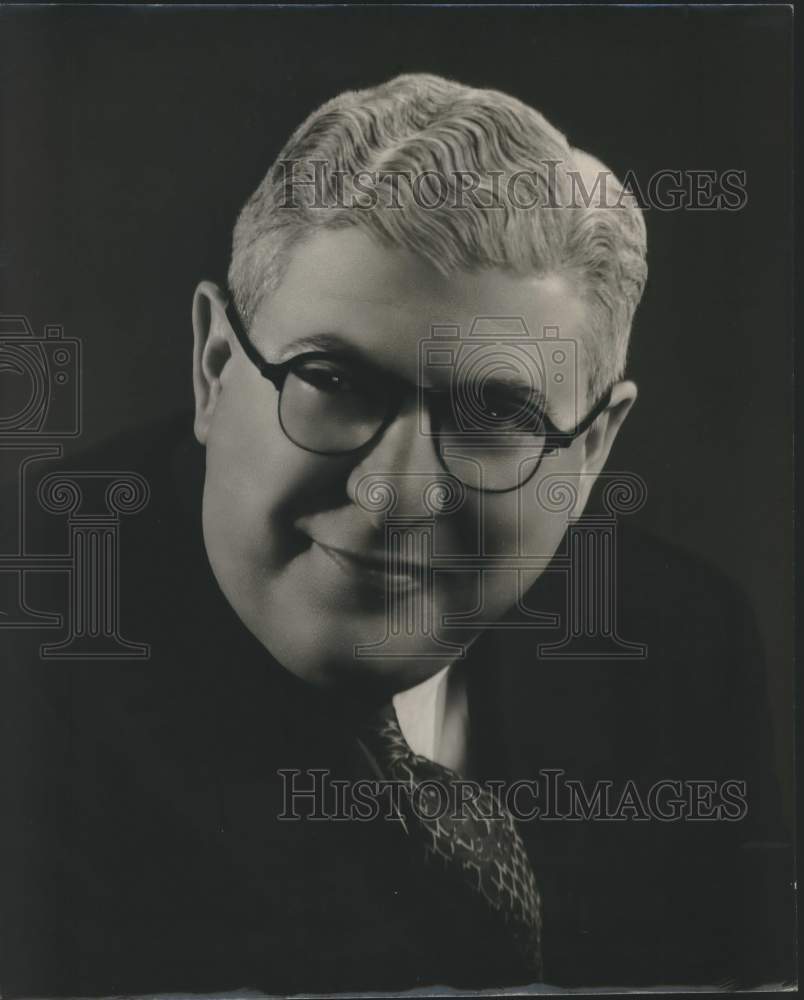 1950 Press Photo Marc J. Wolf, head of the W & Y Management Corporation