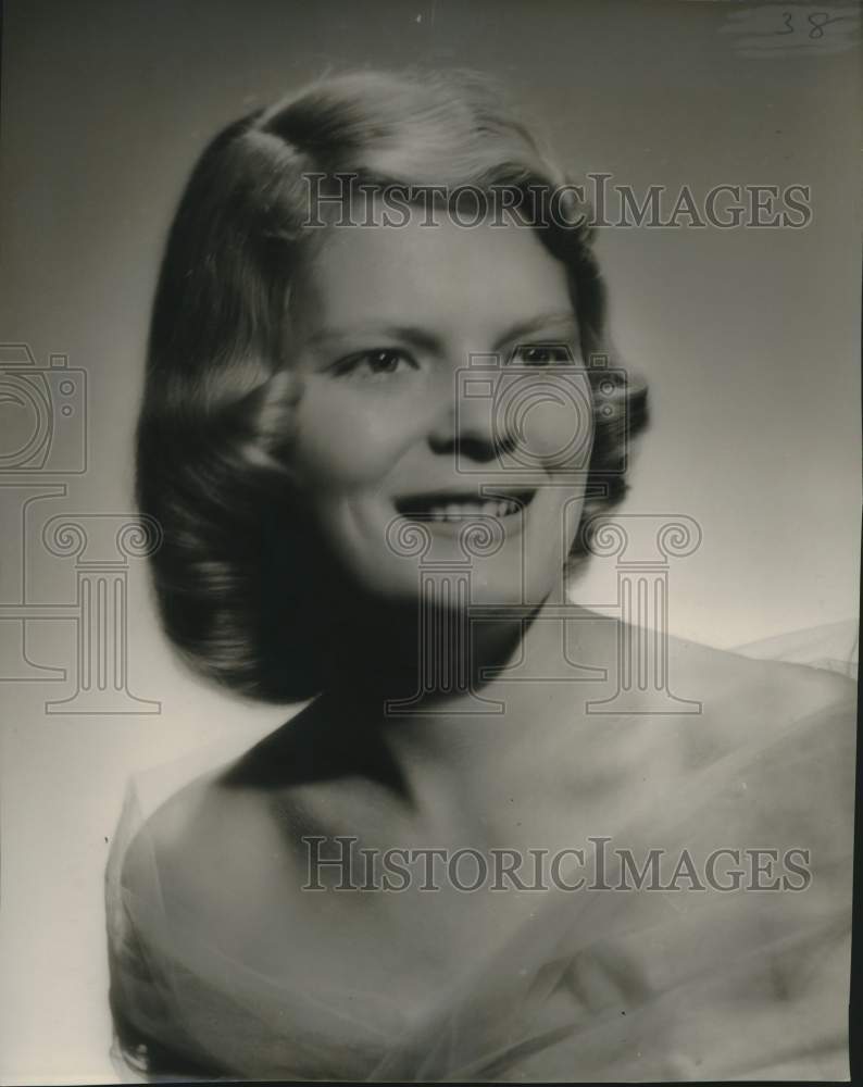 Load image into Gallery viewer, 1957 Press Photo Engagement of Linda Joy Zeringue to Warren Meyn Jr. announced
