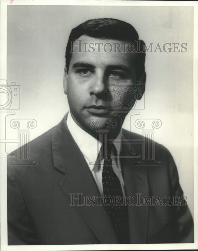 Load image into Gallery viewer, 1967 Press Photo Mississippi Men's Apparel Club - Robert L. Yuspeh, President
