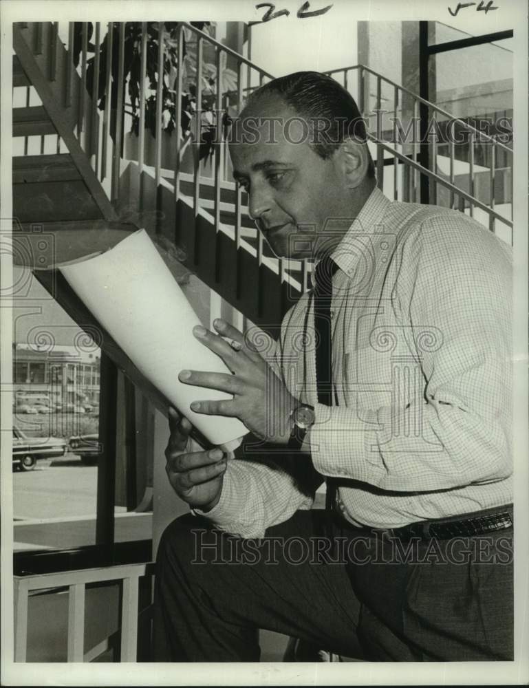 1967 Press Photo Peter Zeisler, Saturnine managing director - noc42184