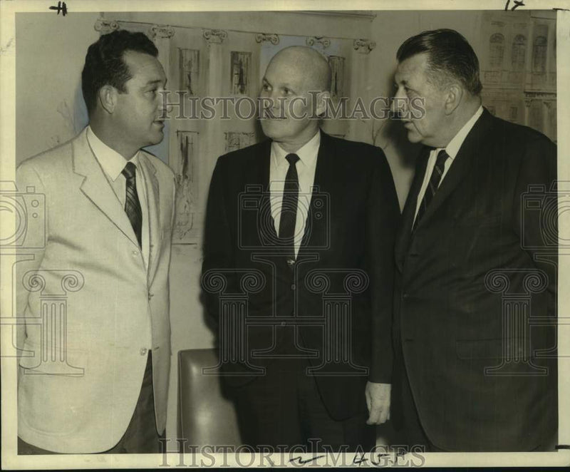 Load image into Gallery viewer, 1968 Press Photo Assembly of Governmental Employees Convention, New Orleans
