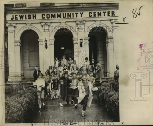 1963 Press Photo Members of the Young Judaeans of New Orleans at Jewish Center