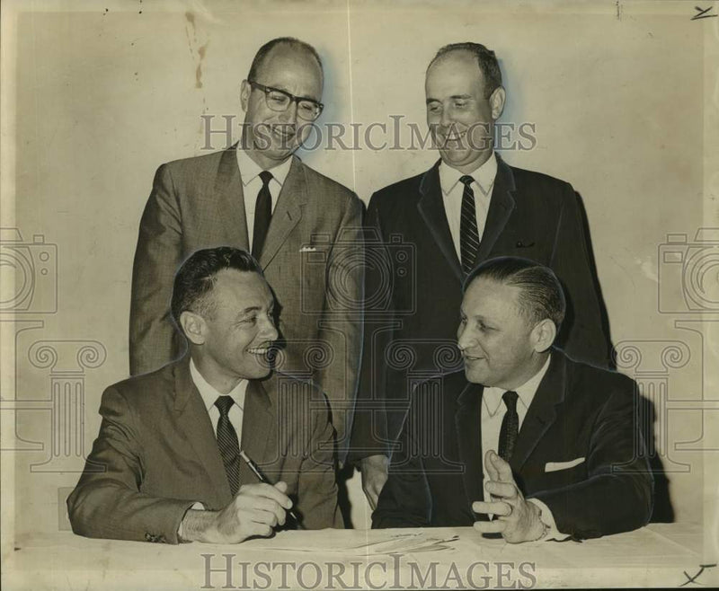 Load image into Gallery viewer, 1964 Press Photo Officers of New Orleans Chapter, Society of Louisiana CPA's
