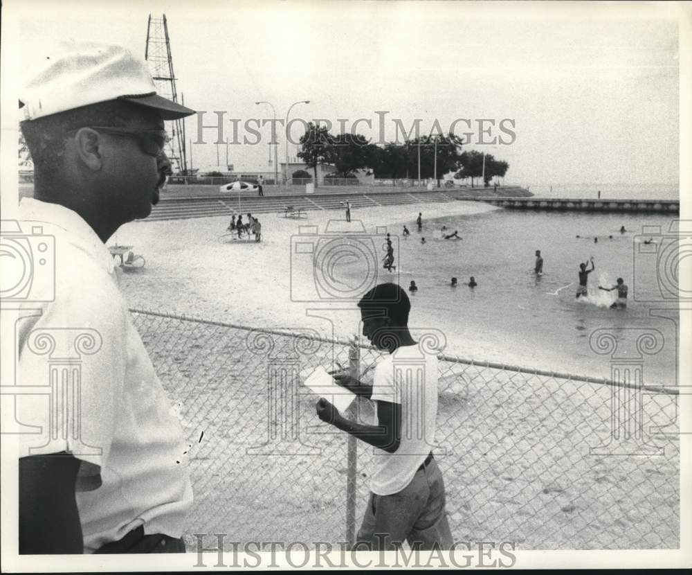 1968 Press Photo Seabrook Bridge Beach play area - noc43650- Historic Images