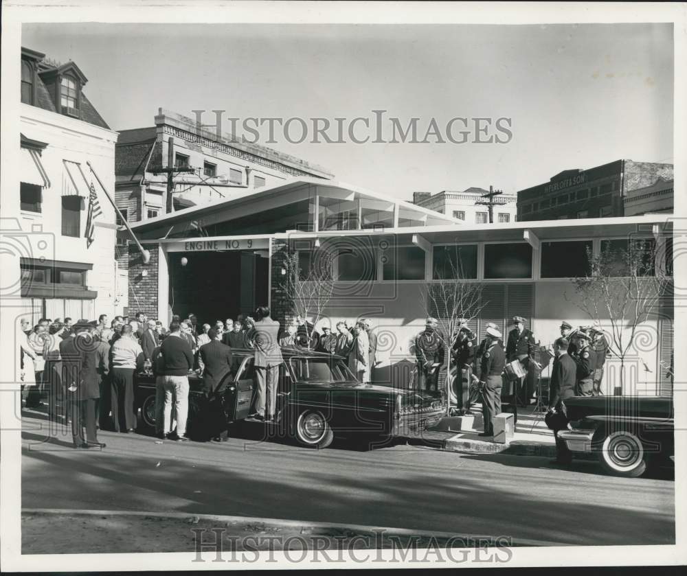 1961 Press Photo Delegates during opening of Engine No. 9 Fire Station