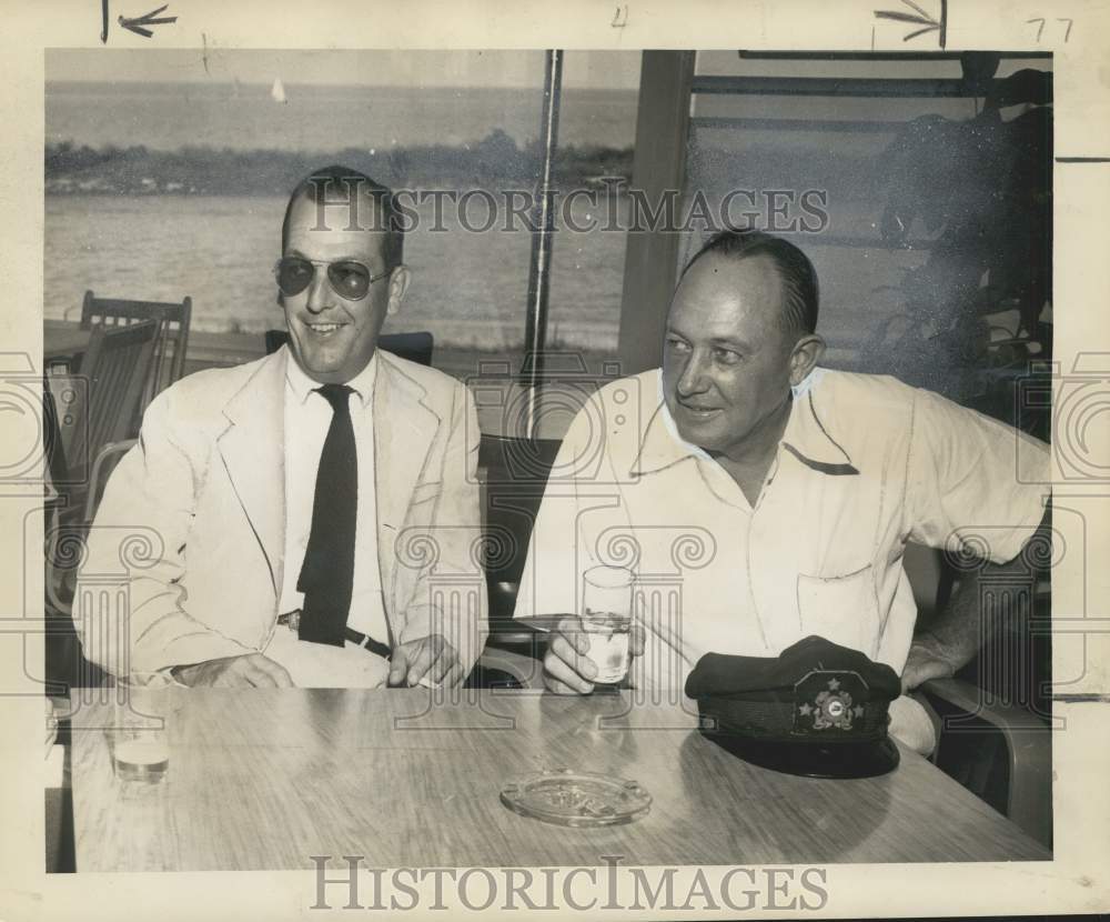 1949 Press Photo Men take it easy before G.Y.A Lipton Cup Races - noc44524- Historic Images