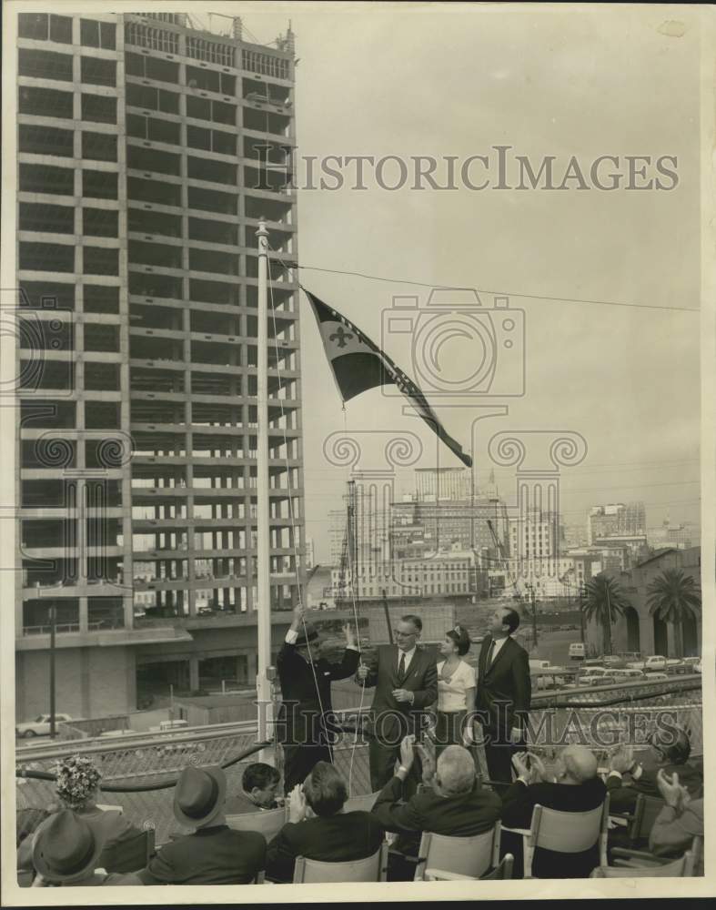 Load image into Gallery viewer, 1965 Press Photo Officials during World Trade Week event - noc44718
