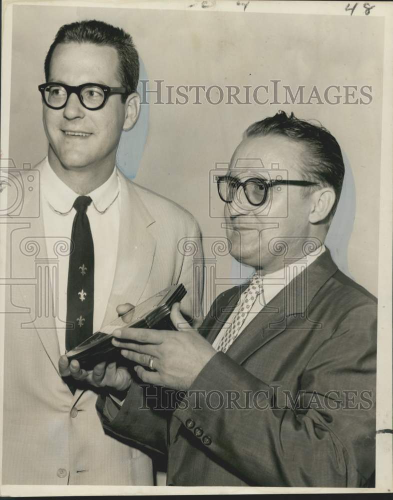 Load image into Gallery viewer, 1960 Press Photo Austin Wilson awarded Loyola journalism plaque by Edwin Fricke
