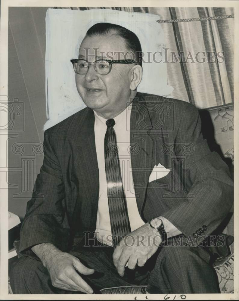 1962 Press Photo James E. Wolfe, leading spokesman of railroad unions