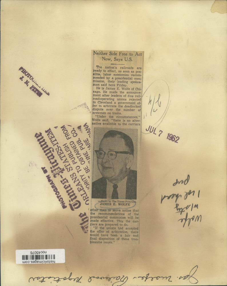 Load image into Gallery viewer, 1962 Press Photo James E. Wolfe, leading spokesman of railroad unions
