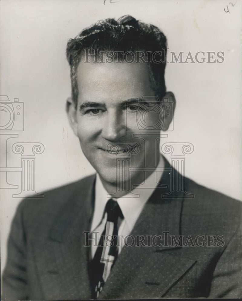 Load image into Gallery viewer, 1955 Press Photo Peter V. Young, His Majesty the King, Krewe of Mid City
