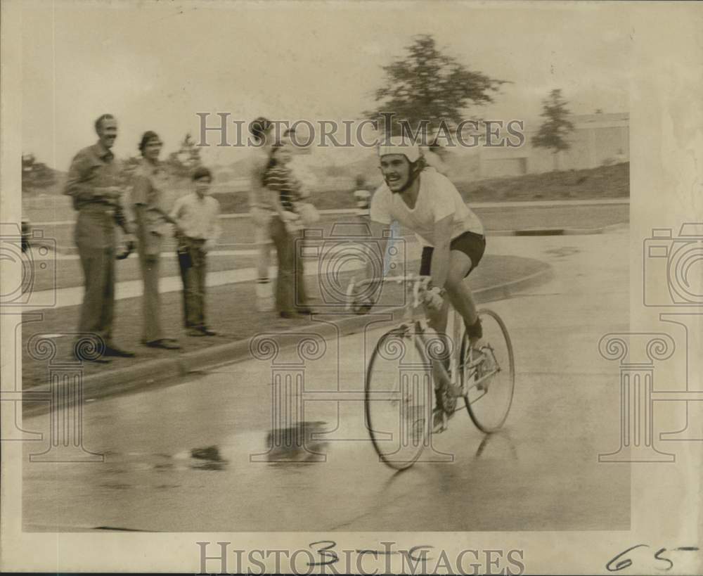 1972 Press Photo Bruce Williams, places first, 10-Speed Division of Bicycle Race- Historic Images