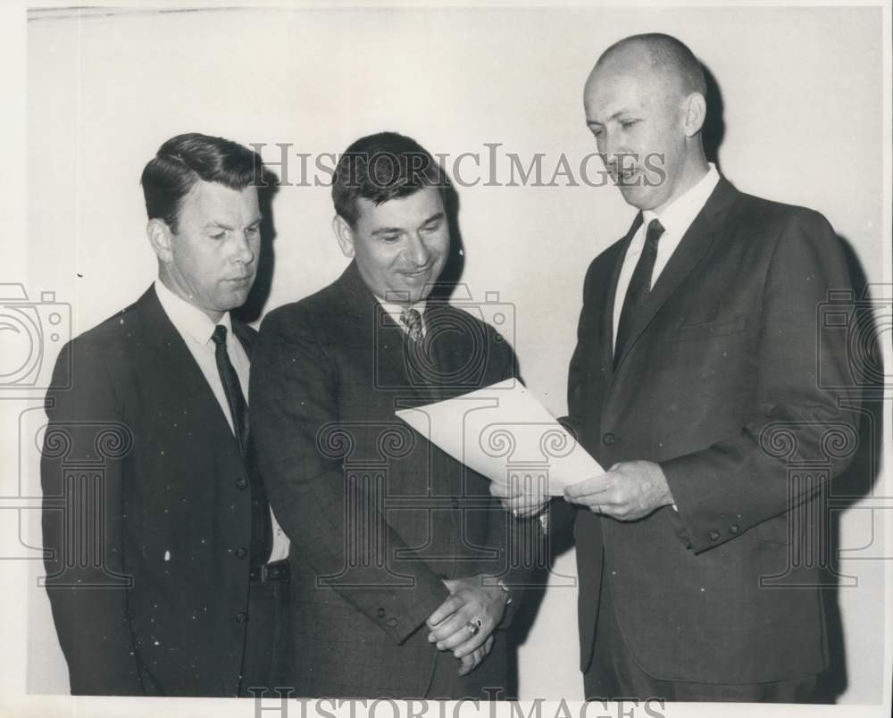 1969 Press Photo New officers of Ministerial Union at 330 St. Charles
