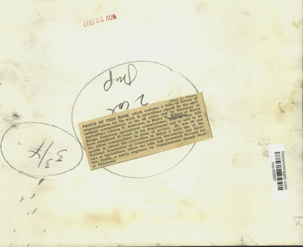 1947 Press Photo Agriculture Commissioner Harry Wilson reads folio of letters