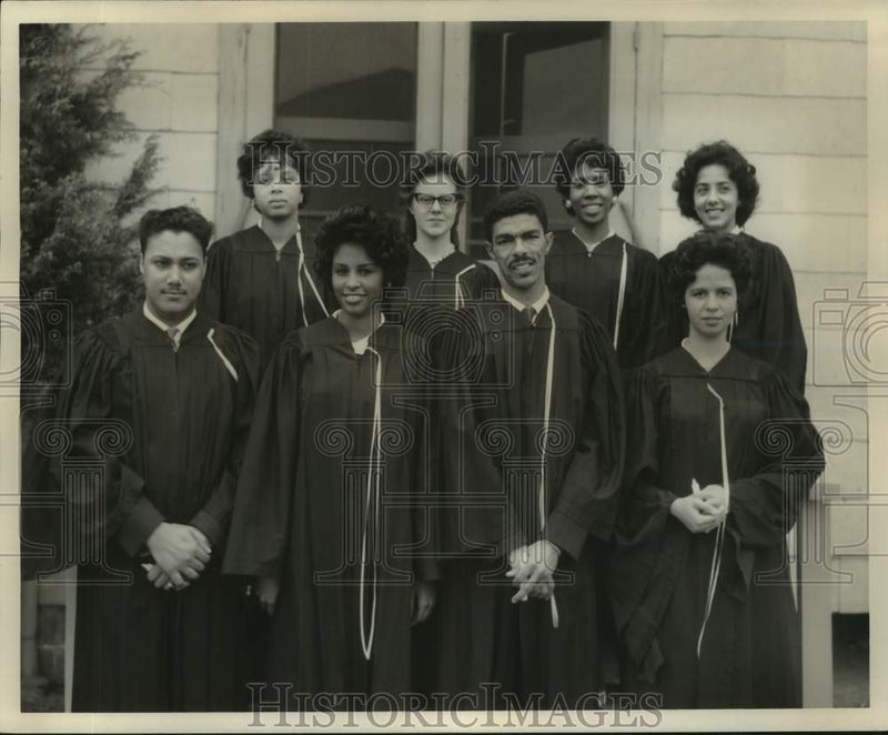 Load image into Gallery viewer, 1962 Press Photo Xavier University students inducted to National Scholastic Soc.
