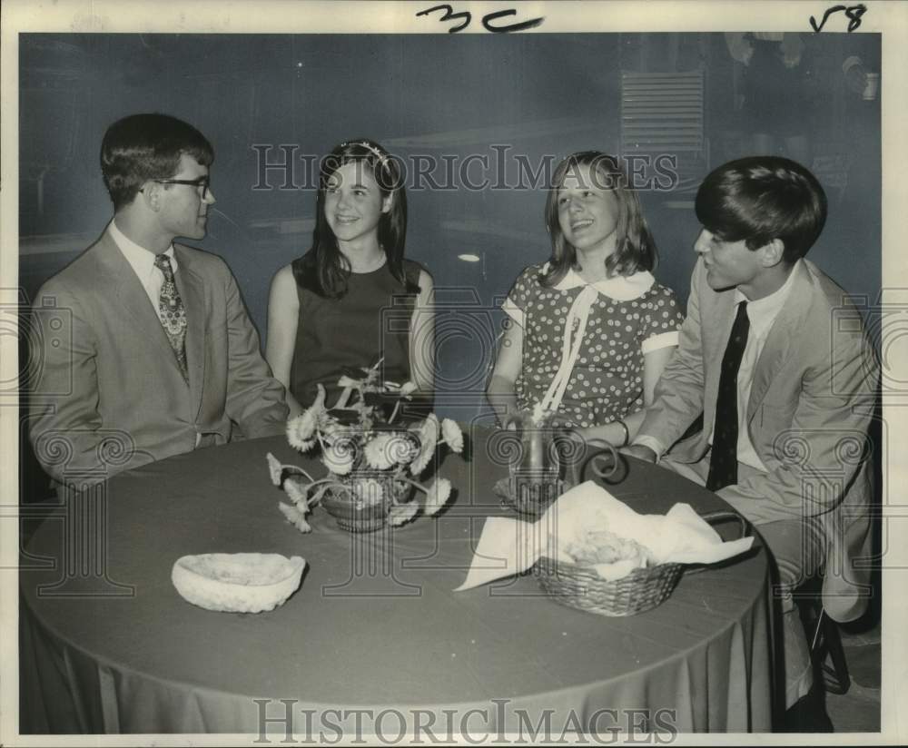 1968 Press Photo Attendees of Dance at Thomas B. Favrot Home on Loyola Avenue